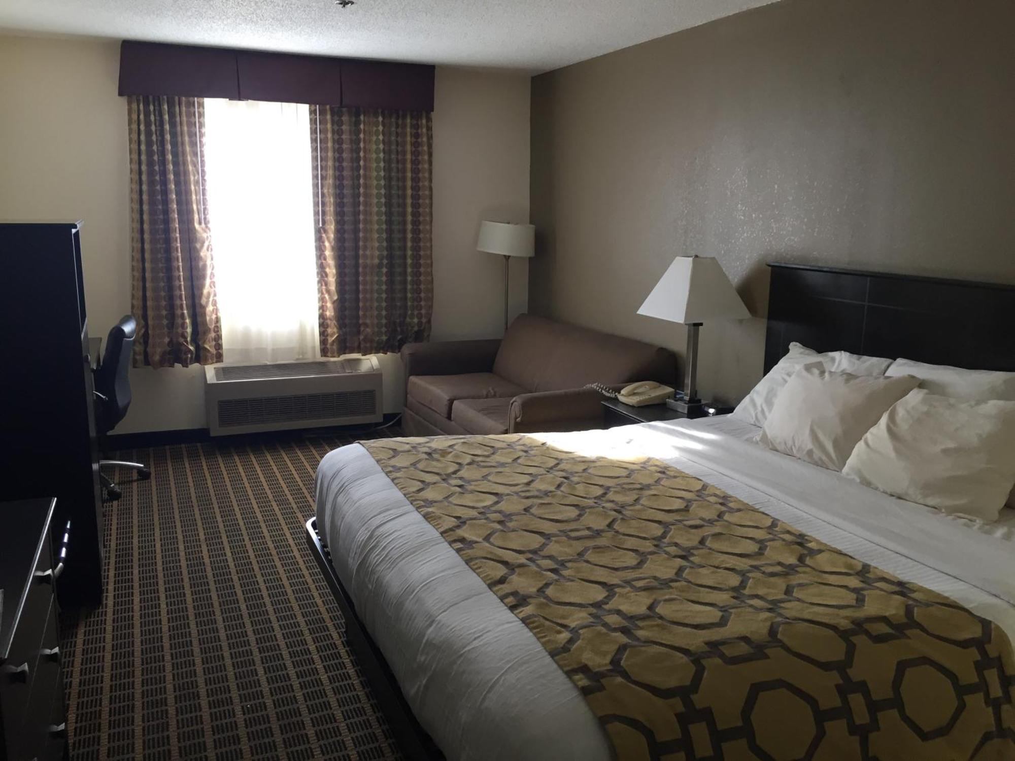 Baymont By Wyndham Harvard Room photo